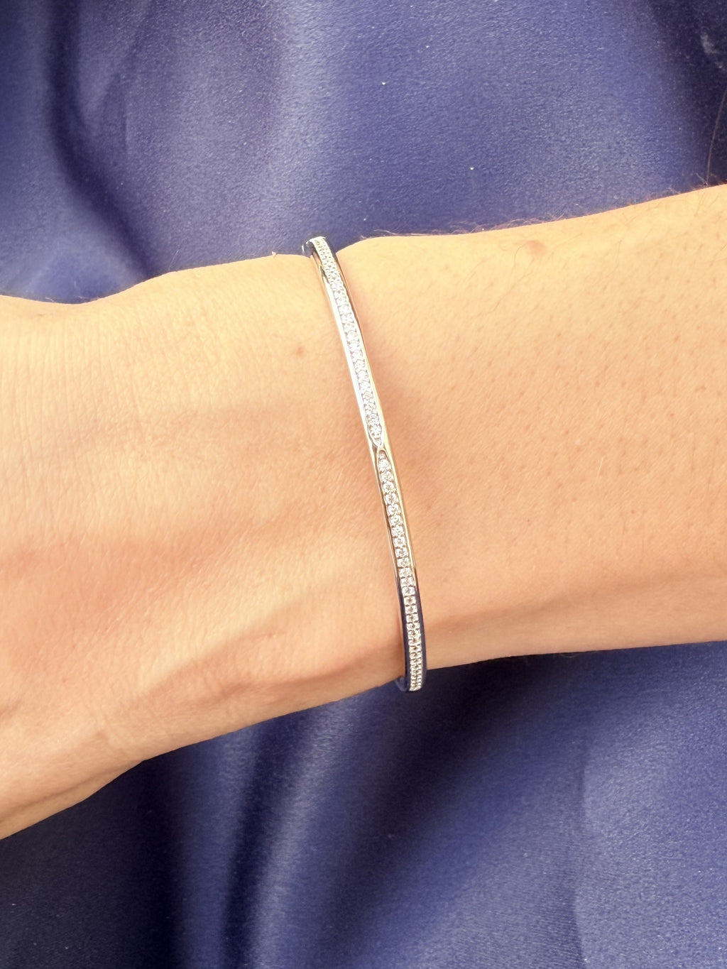 Classic Line Bangle