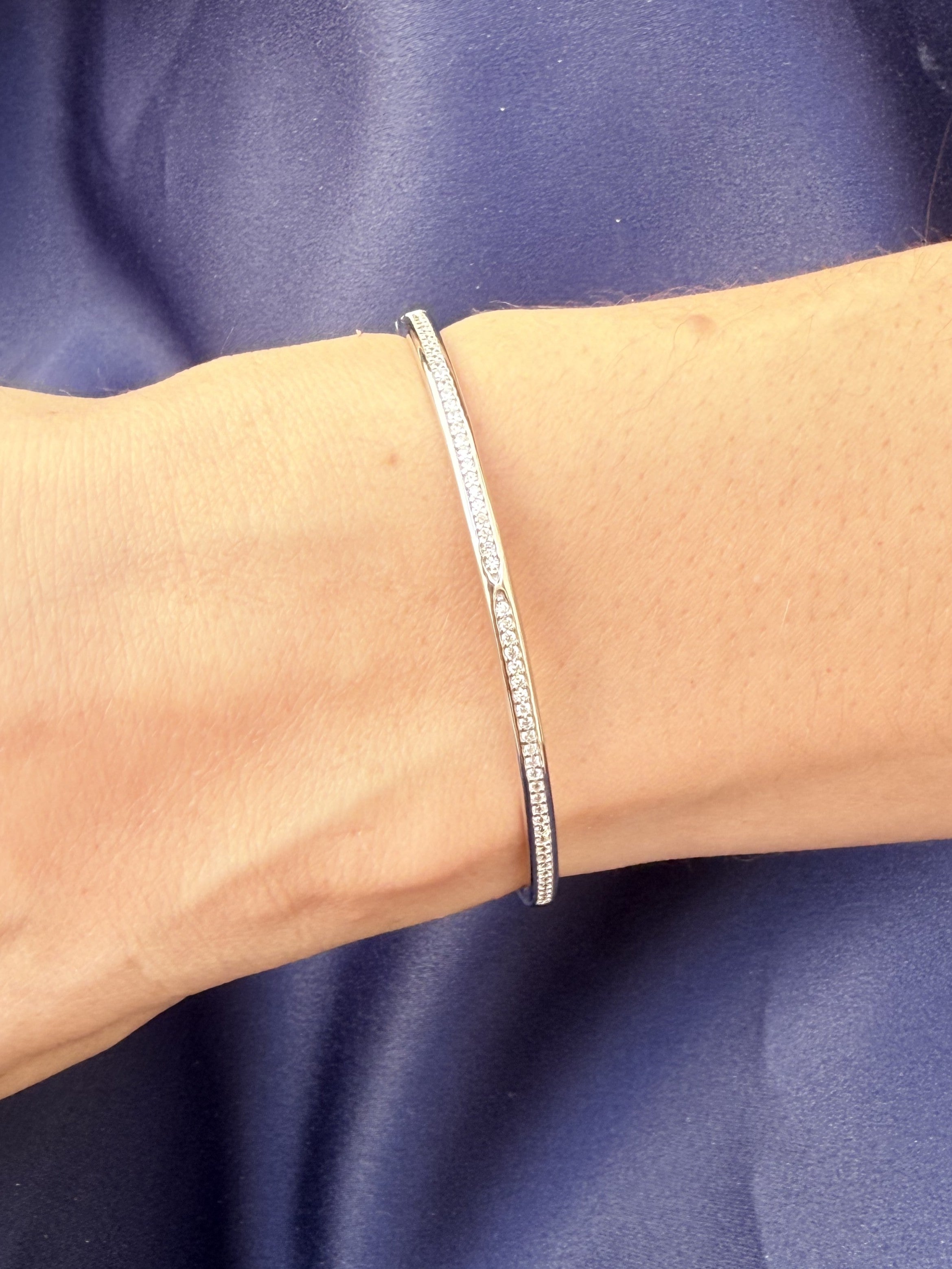 Classic Line Bangle