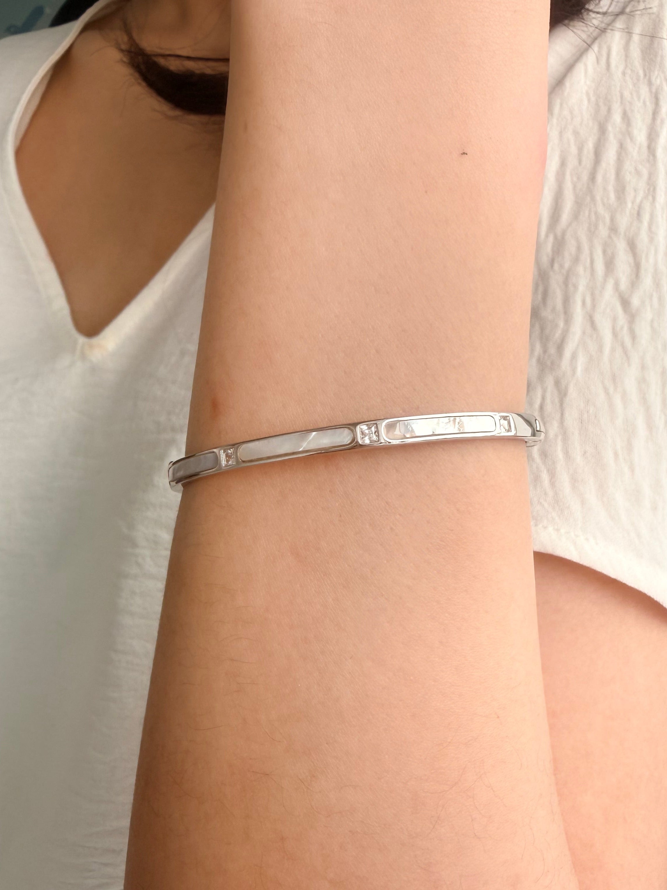 Isla Spark Cuff
