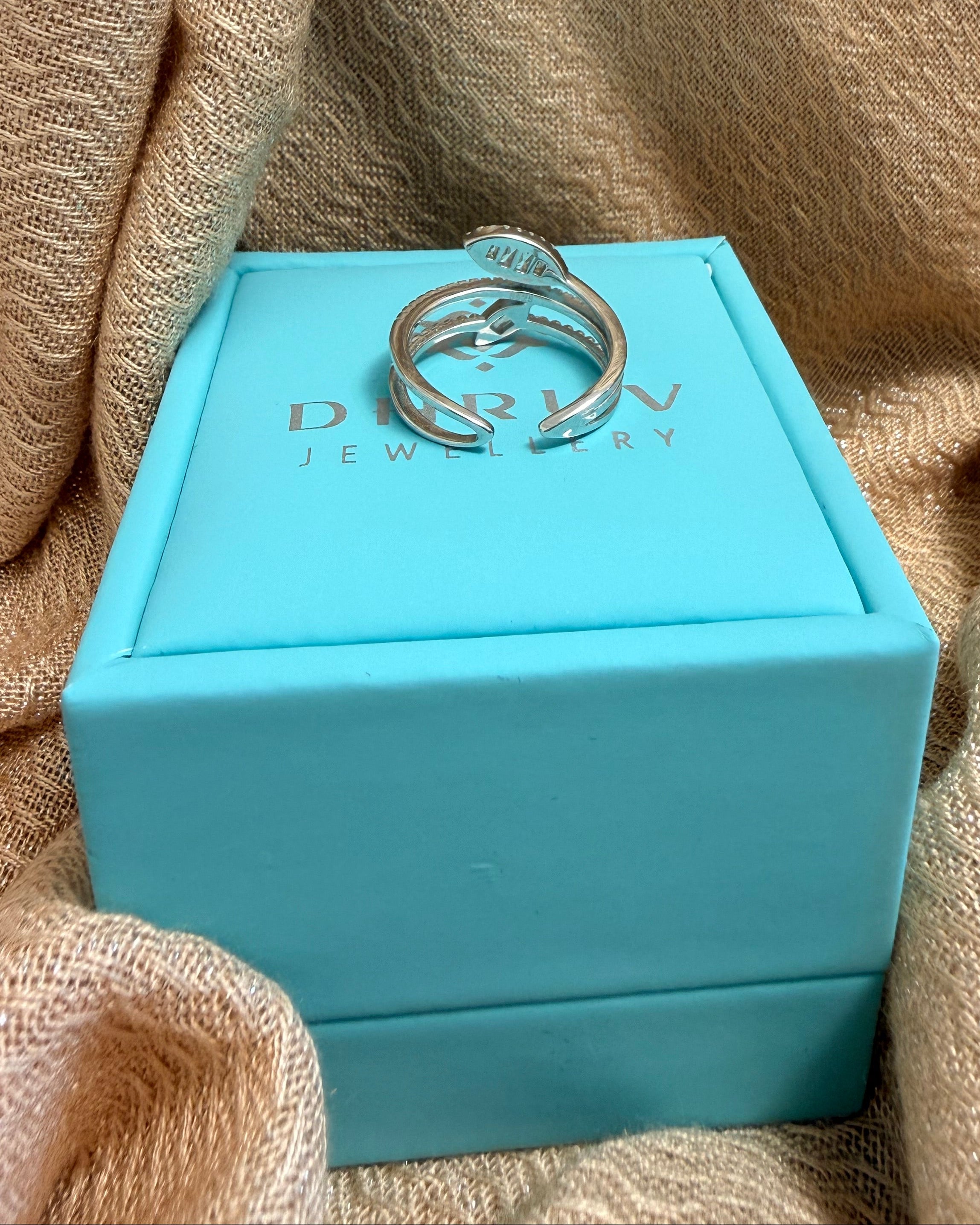 Taurus Adjustable Ring