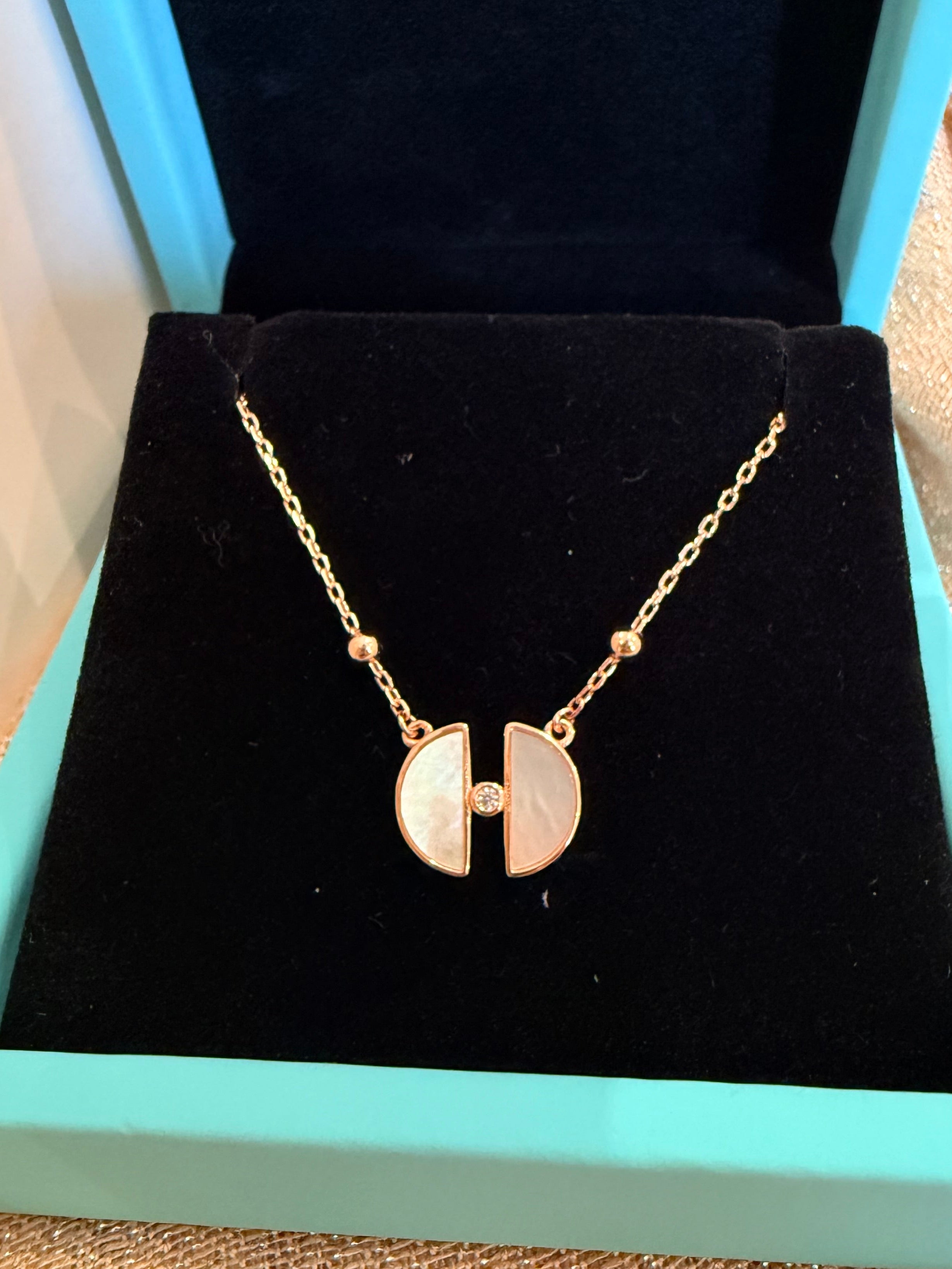 Aveline Necklace