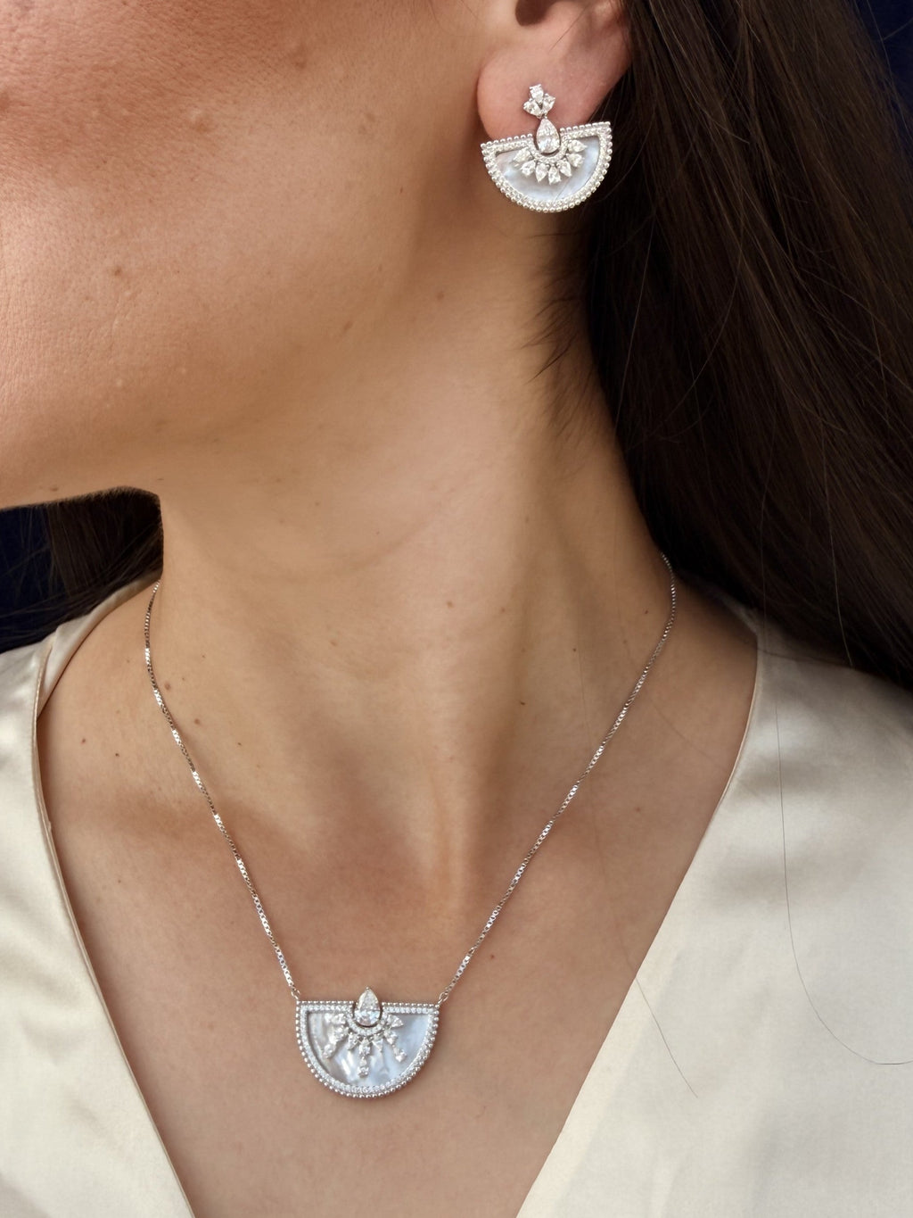Noor Crescent Mother-of-Pearl Set