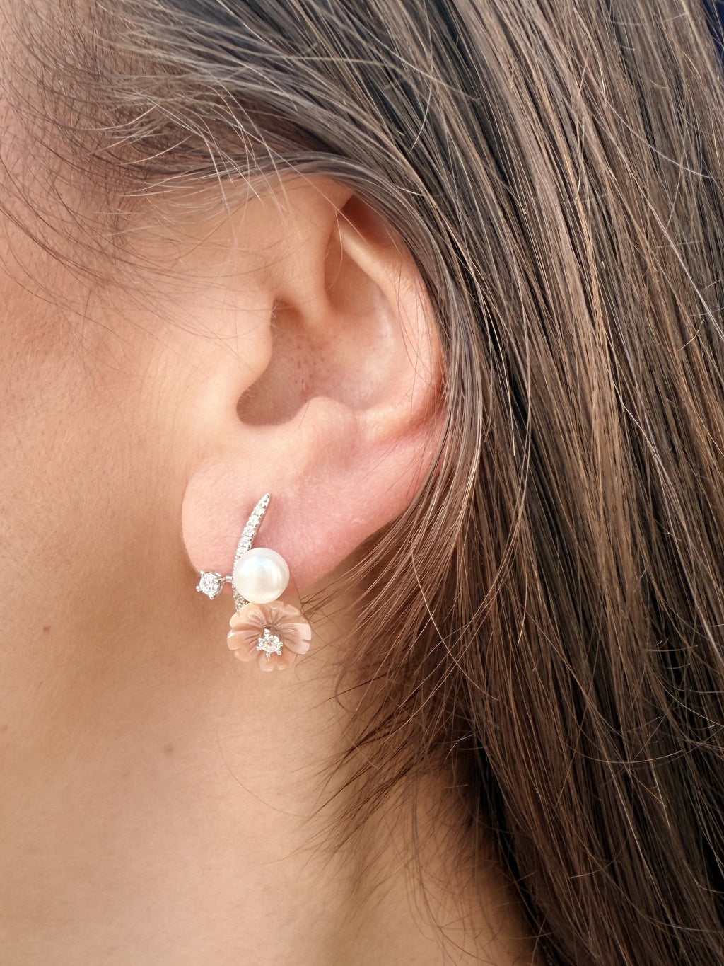 Pearl Whisper Floral Set