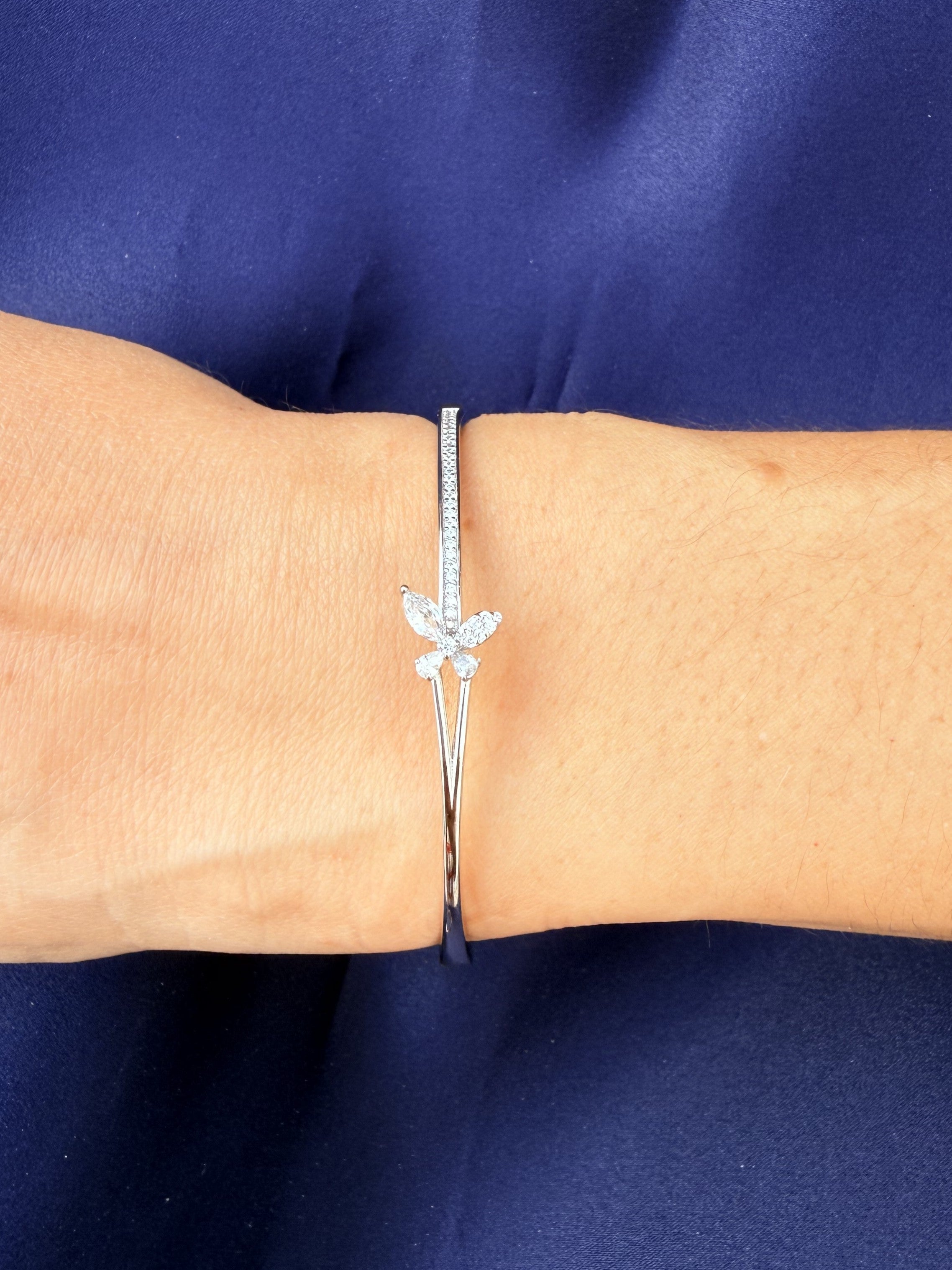 Petal Spark Bangle