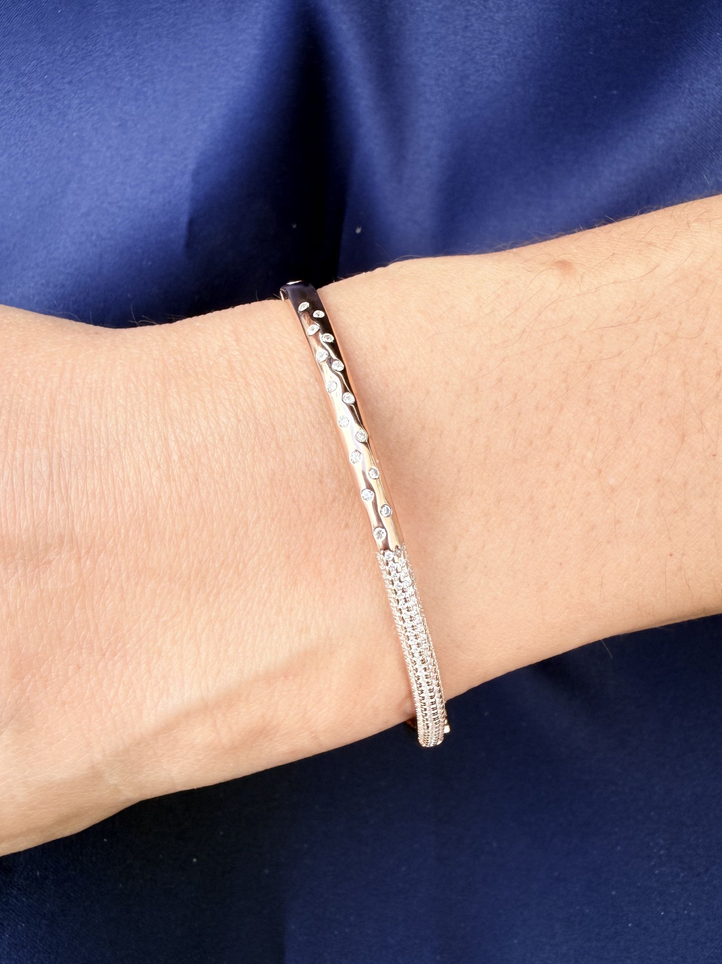 Radiant Curve Spark Bangle